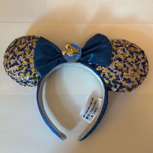 Disney Parks Limited edition Annual Passholder Minnie Ears